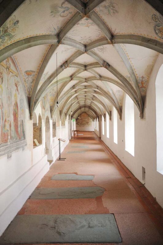 Restauration der Malereien des Kreuzgangs im Südflügel im Kloster Heiligenkreuztal